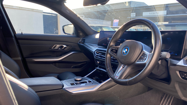 BMW 3 Series 330e xDrive M Sport 4dr Step Auto Saloon